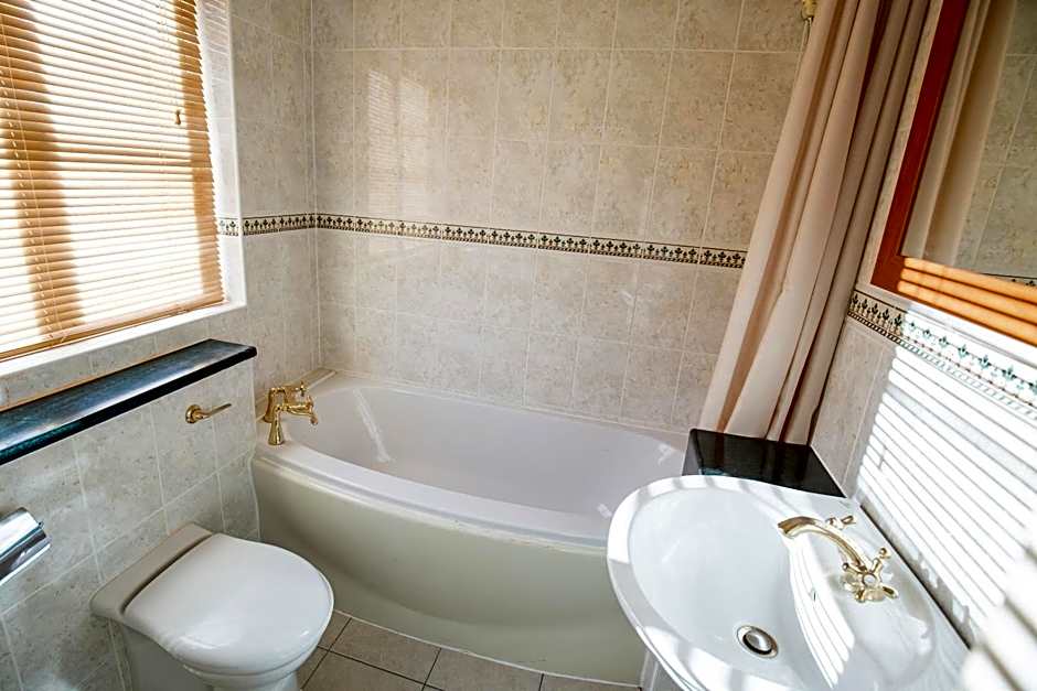 The Peacock Townhouse Hotel Kenilworth - Warwick