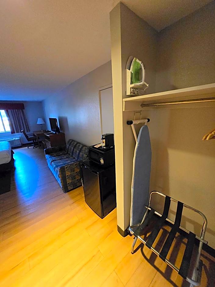 Fulton Hotel - Oswego Riverfront