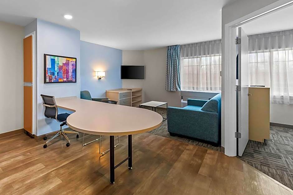 MainStay Suites Cincinnati Blue Ash