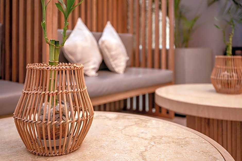Courtyard By Marriott Santa Marta Resort