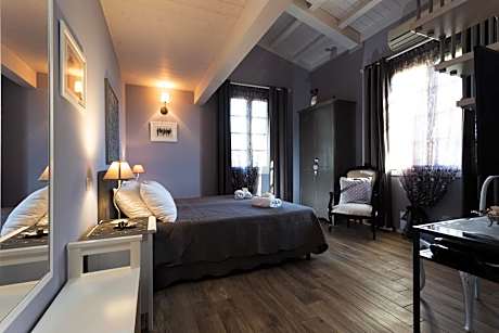 Duplex Quadruple Room