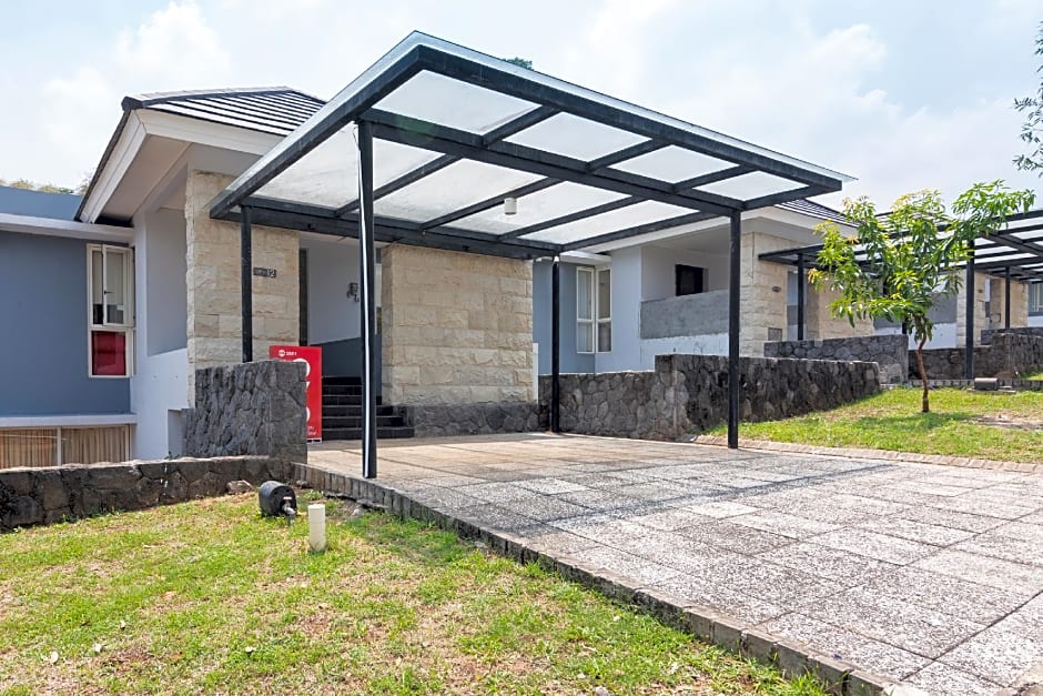 OYO 2001 Taman Dayu Villa Golf View