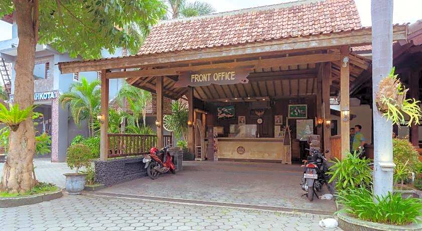 Hotel Mahkota Plengkung