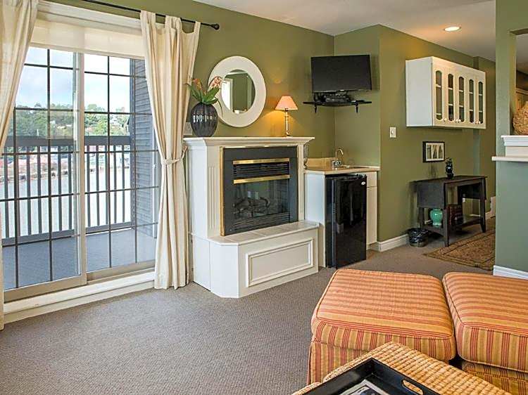 Inn on the Harbour and Telegraph House