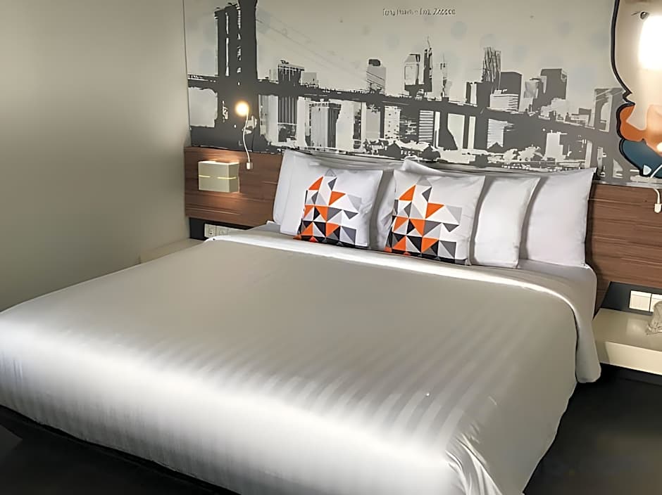 Berry Biz Hotel