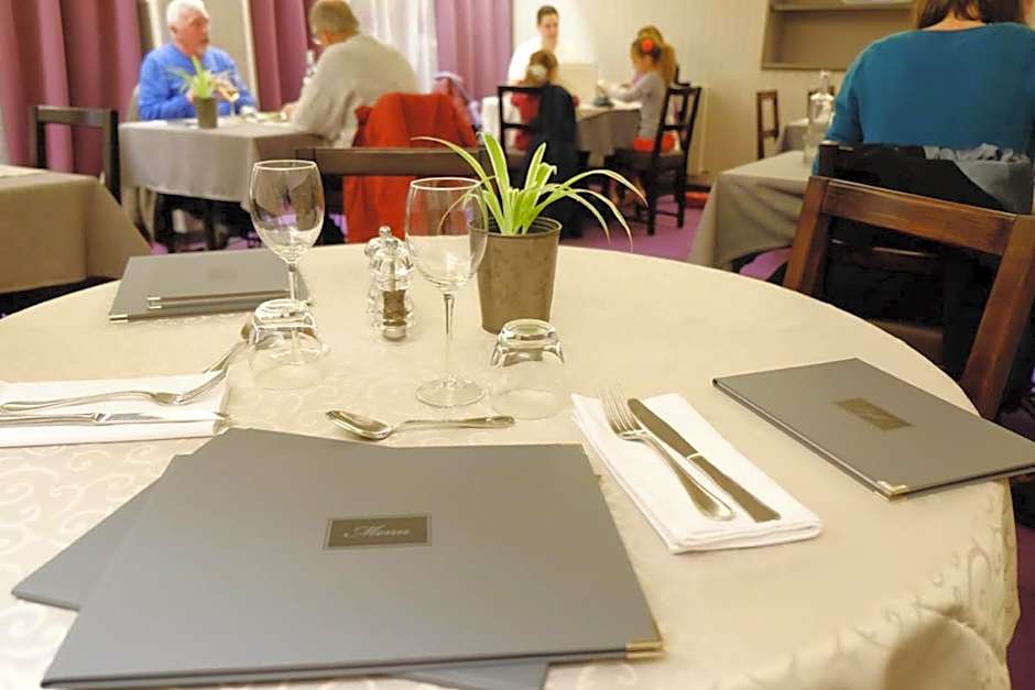 Hotel Restaurant SPA "Le Relais Des Moines - Logis de France"