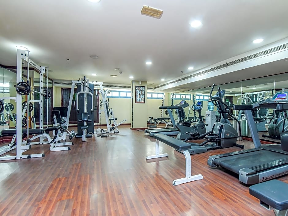 Landmark Summit Hotel