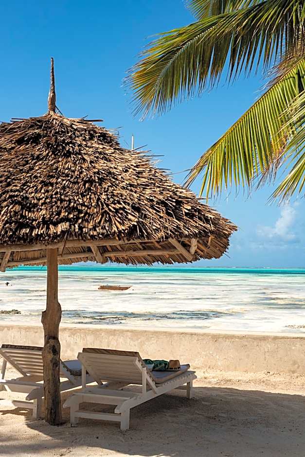 Casa Beach Hotel "Casa Del Mar"