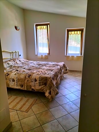 Twin Room with Private External Bathroom