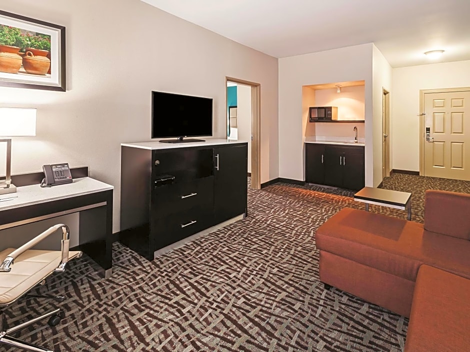 La Quinta Inn & Suites by Wyndham Paris
