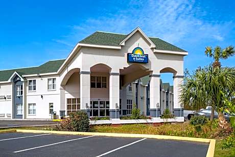 Days Inn by Wyndham Panama City