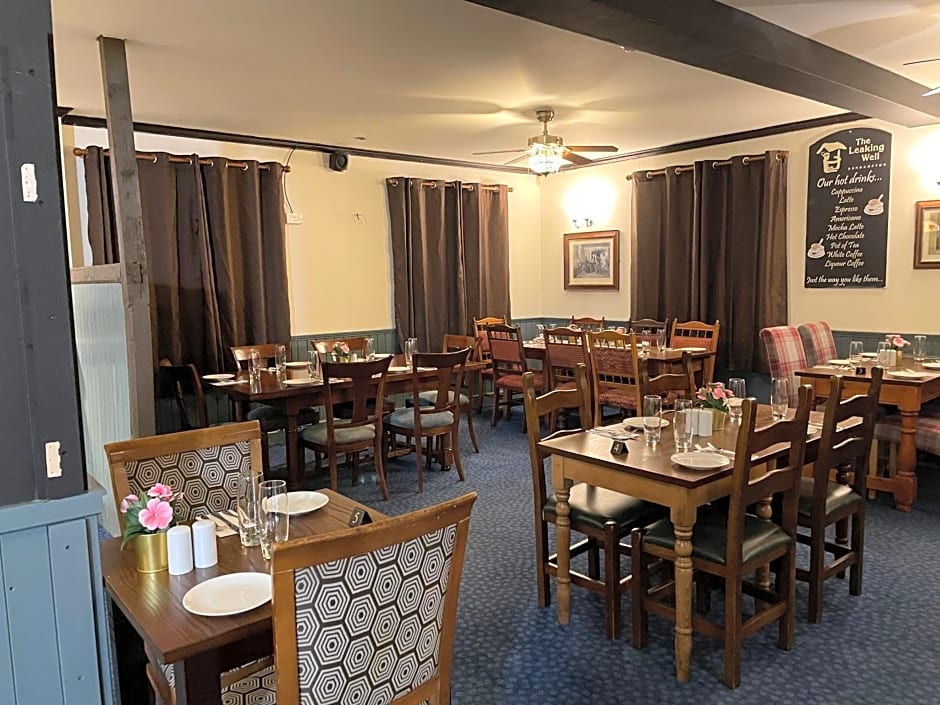 Leaking Well, Dunhampton