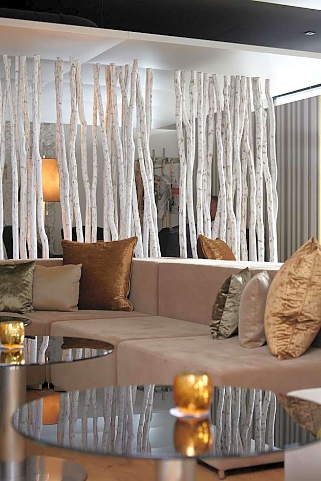 Hotel AVA