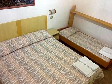 Triple Room Family