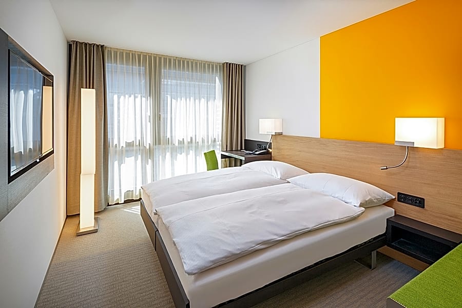 Photo 1 of 3 of Business 1 Double Bed or 2 Beds
