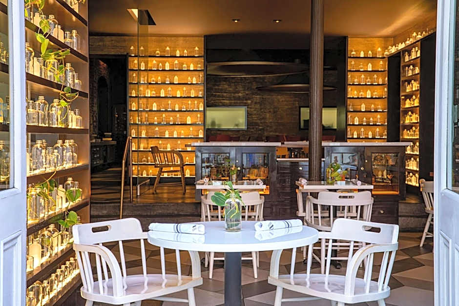 Hotel De La Poste - French Quarter, A Renaissance Hotel