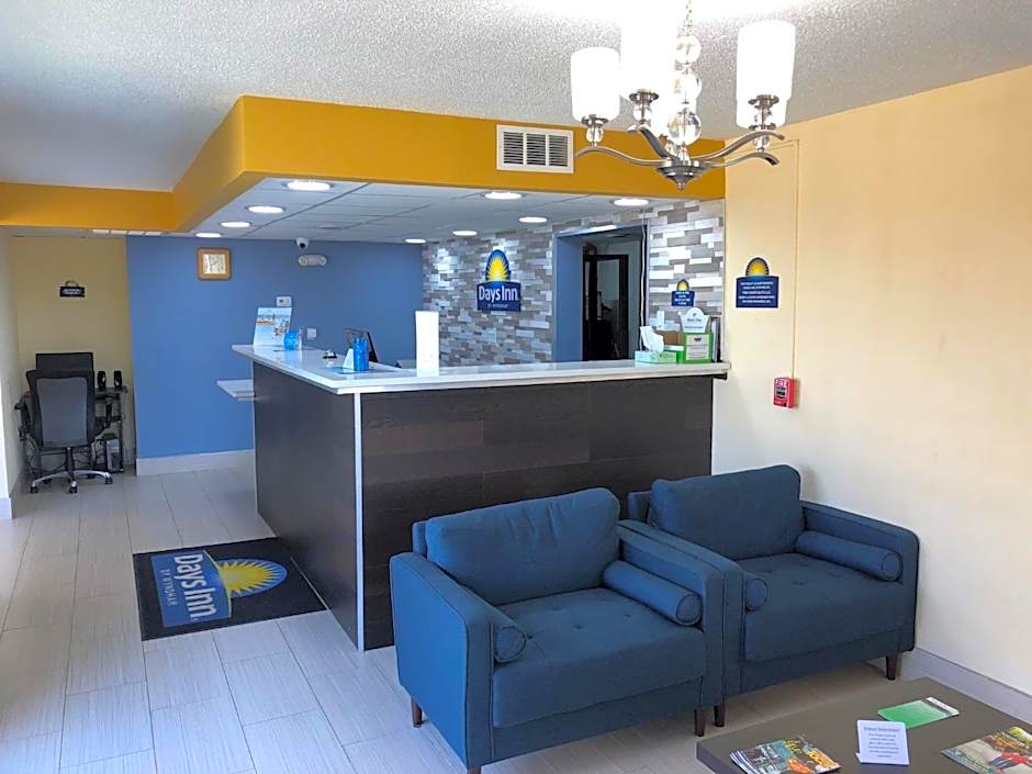 Days Inn by Wyndham King