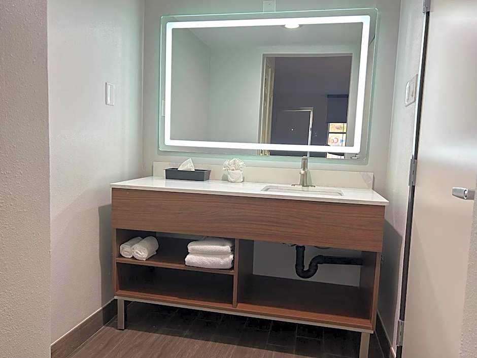 La Quinta Inn & Suites by Wyndham San Diego Scripps Poway