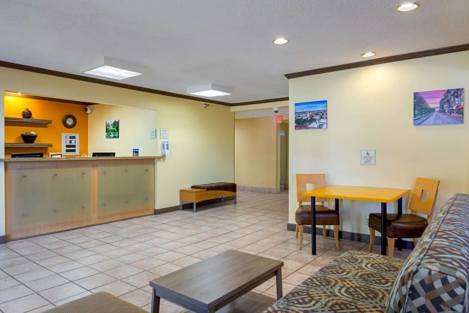 La Quinta by Wyndham Savannah Southside