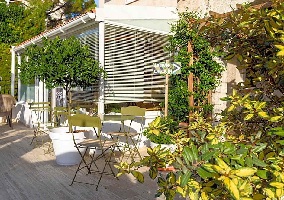 Hôtel & Studios Astor