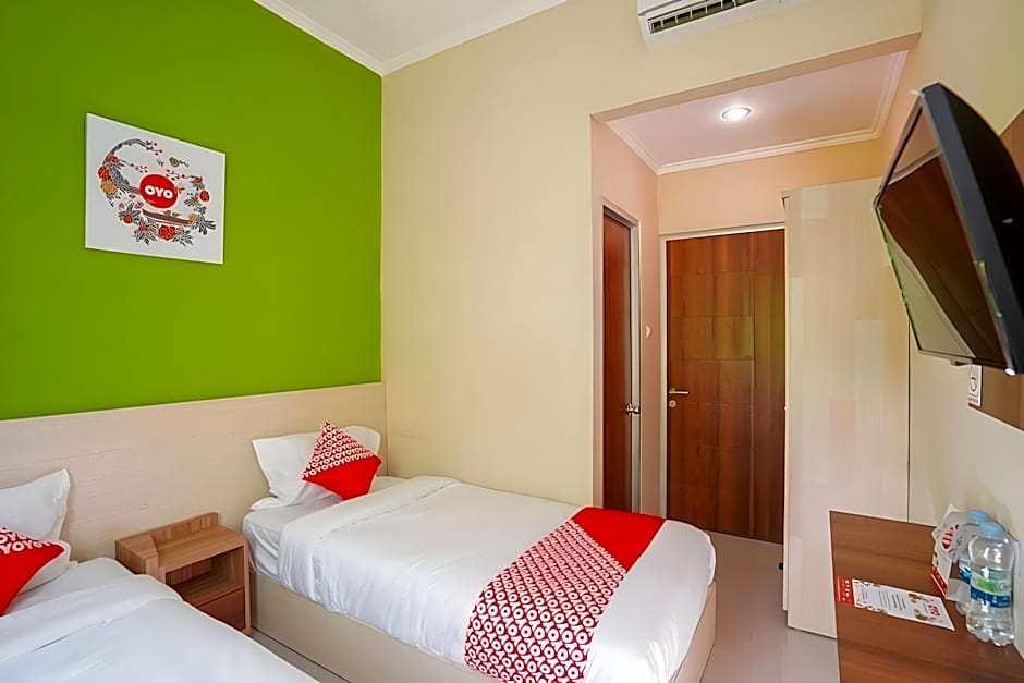 Hotel O Surabaya near Surabaya Town Square formerly Kupang Gunung Residence