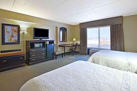 Queen Room with Two Queen Beds - Hearing Access/Non-Smoking