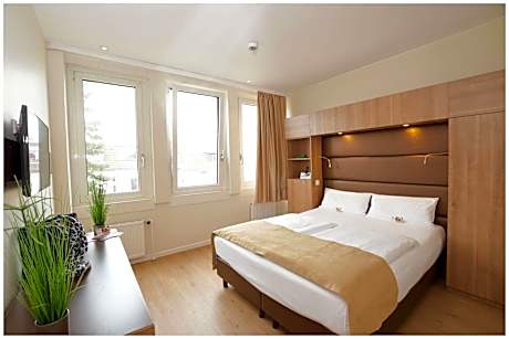 Double Room Courtyard-view