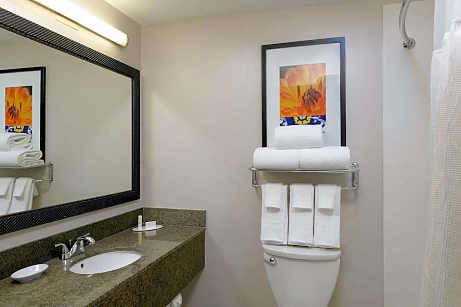 Fairfield Inn & Suites by Marriott San Diego Old Town