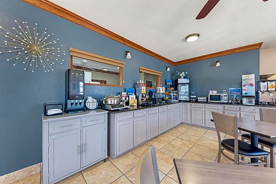 Best Western Regency Inn & Suites