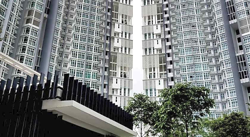 Holi 1Medini Suites Legoland