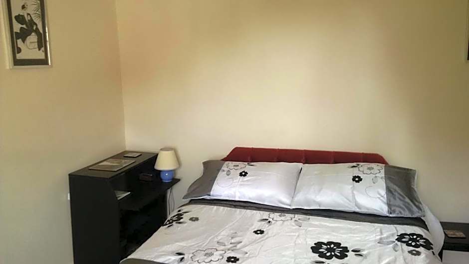 Photo 1 of 4 of Double Room
