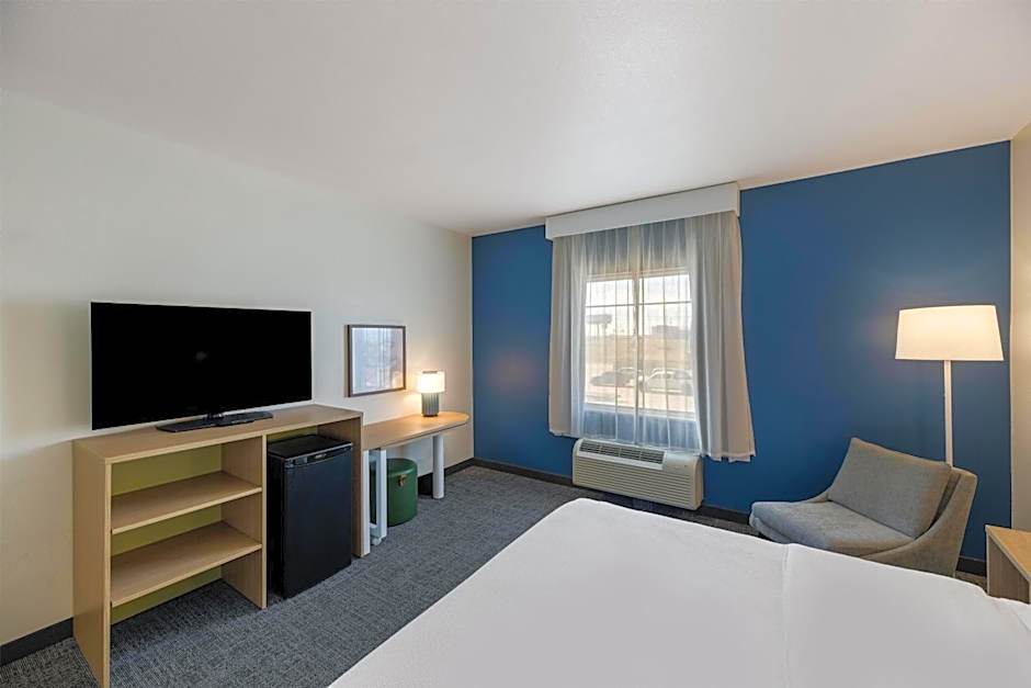 Spark by Hilton Midland South