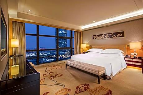 Executive King Suite