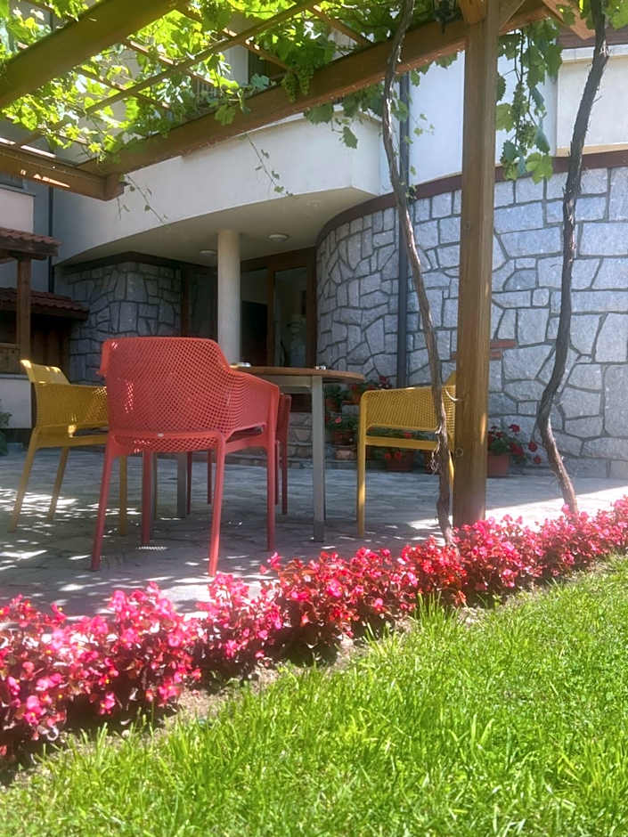 Lina Hotel