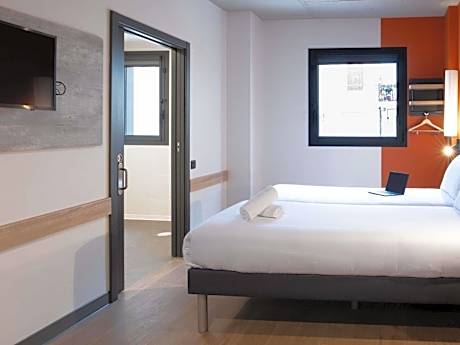 Standard Twin Room - Adapted