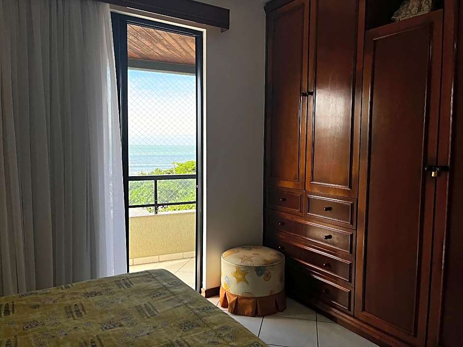B250 - Apto 3 quartos com vista mar sobre Avenida
