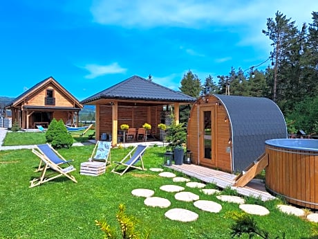 Domki nad jeziorem czorsztyńskim