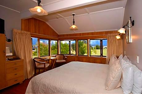 Deluxe Double or Twin Room with Lake View