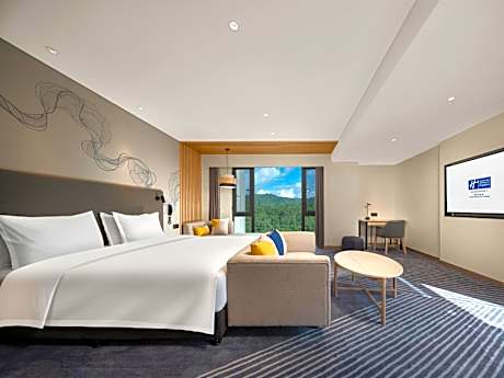 King Suite with Private Hot Spring