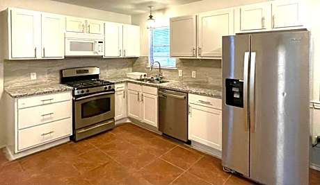 Private room near downtown Dallas