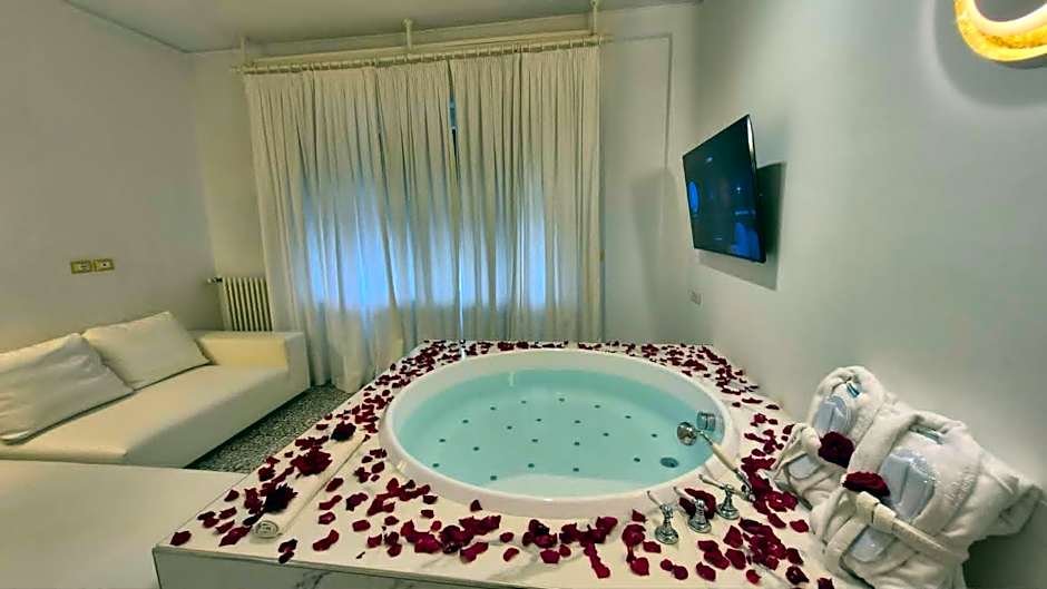 Eveline 2 - Piscina Privata o Jacuzzi