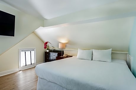 Private Loft Suite
