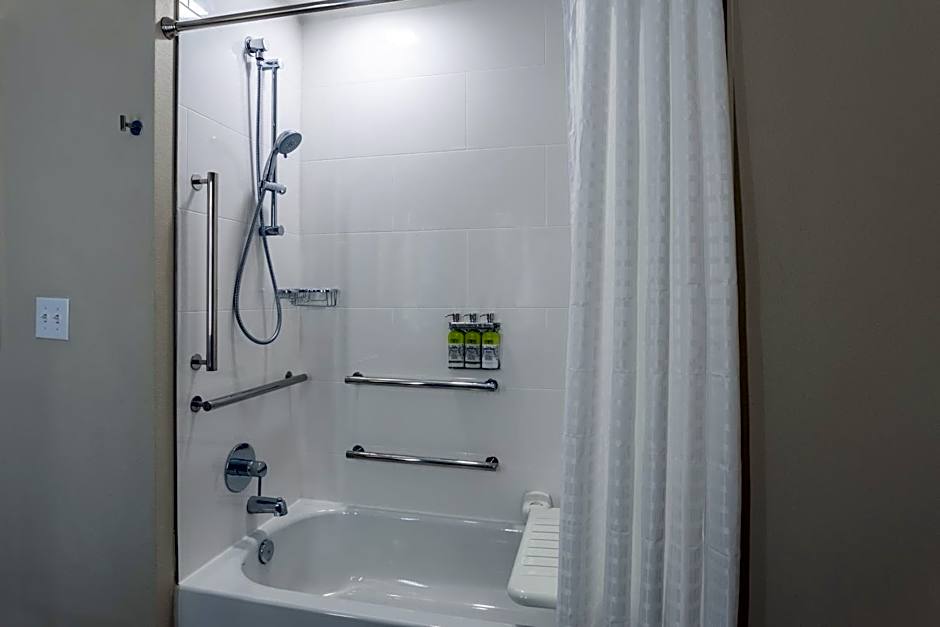 Candlewood Suites Fargo By IHG