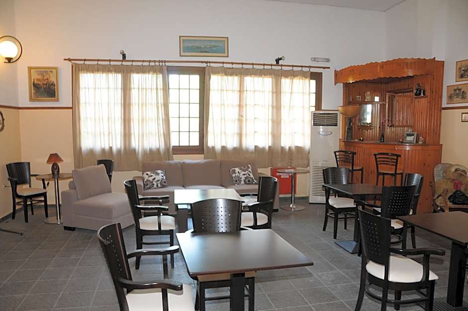 Miranta Hotel - Apartments & Studios