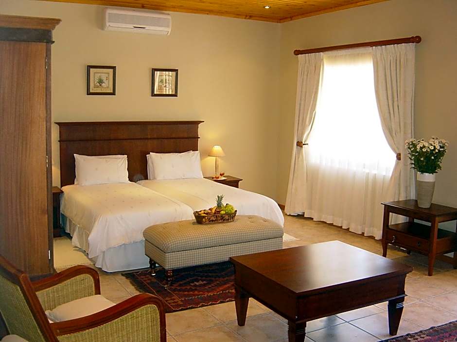 Oak Tree Lodge