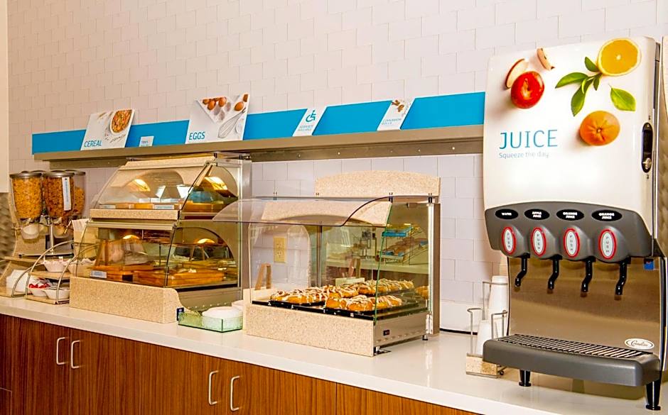 Holiday Inn Express St. Petersburg North / I-275 By IHG