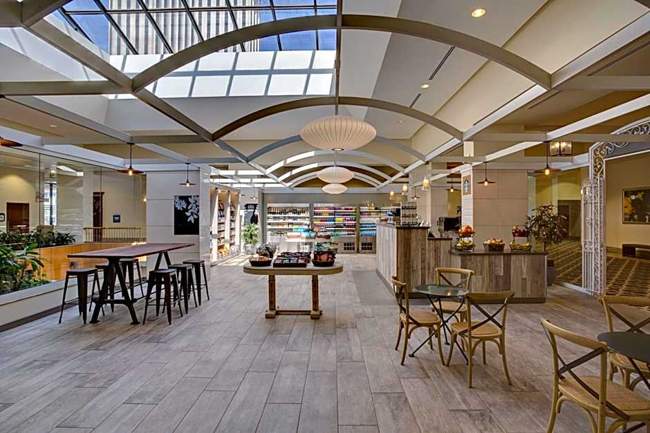 Hilton New Orleans Riverside