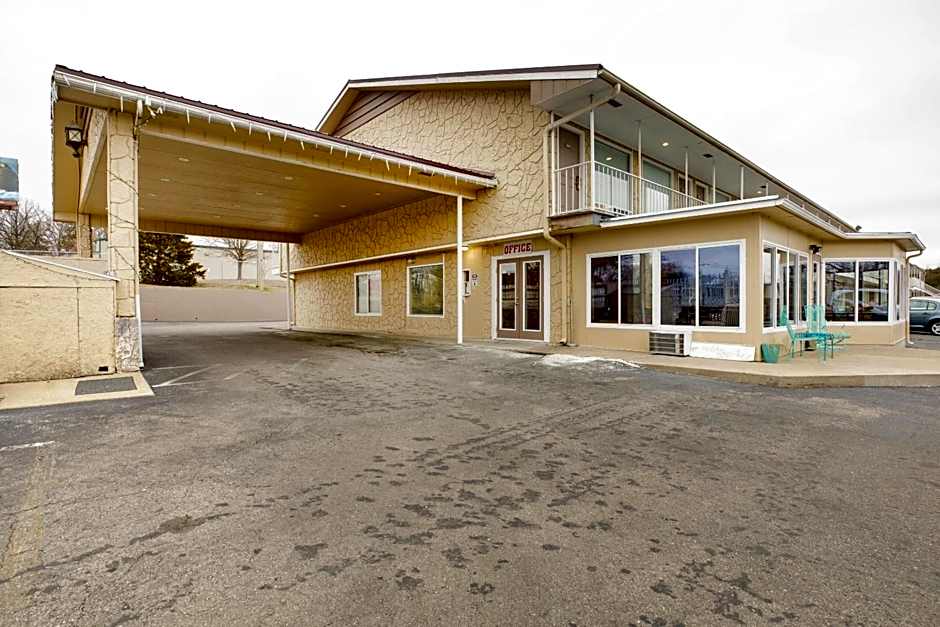 OYO Hotel Branson MO-165