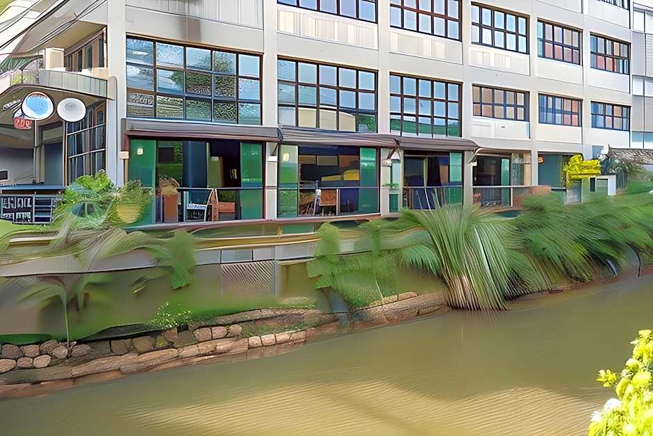 Quip Bed & Breakfast Phuket Hotel