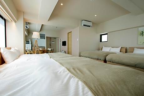 Deluxe Family Room